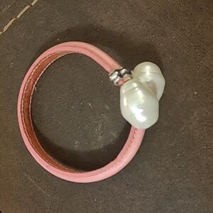 TONOBI PINK PEARL BRACELET
